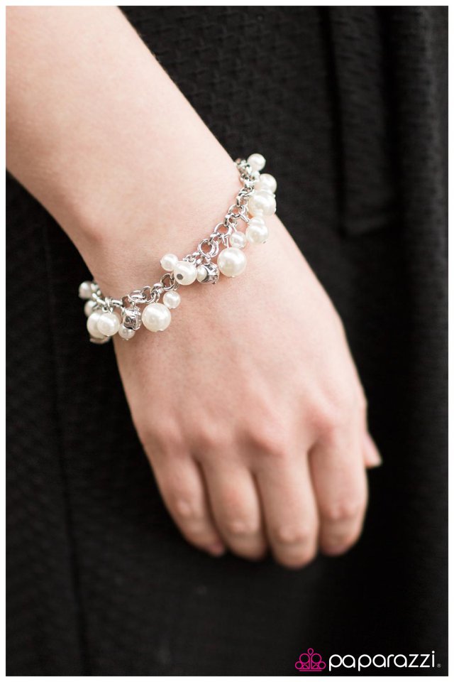 mr.-and-mrs.-p9wh-wtxx-053du