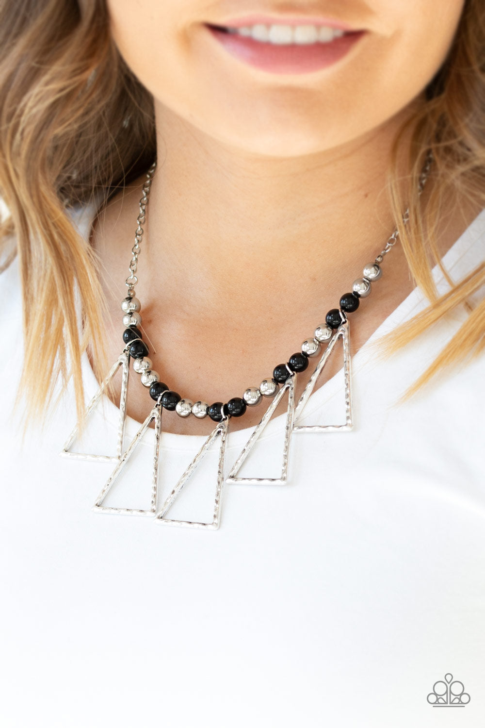 Paparazzi ♥ Terra Nouveau - Black ♥  Necklace