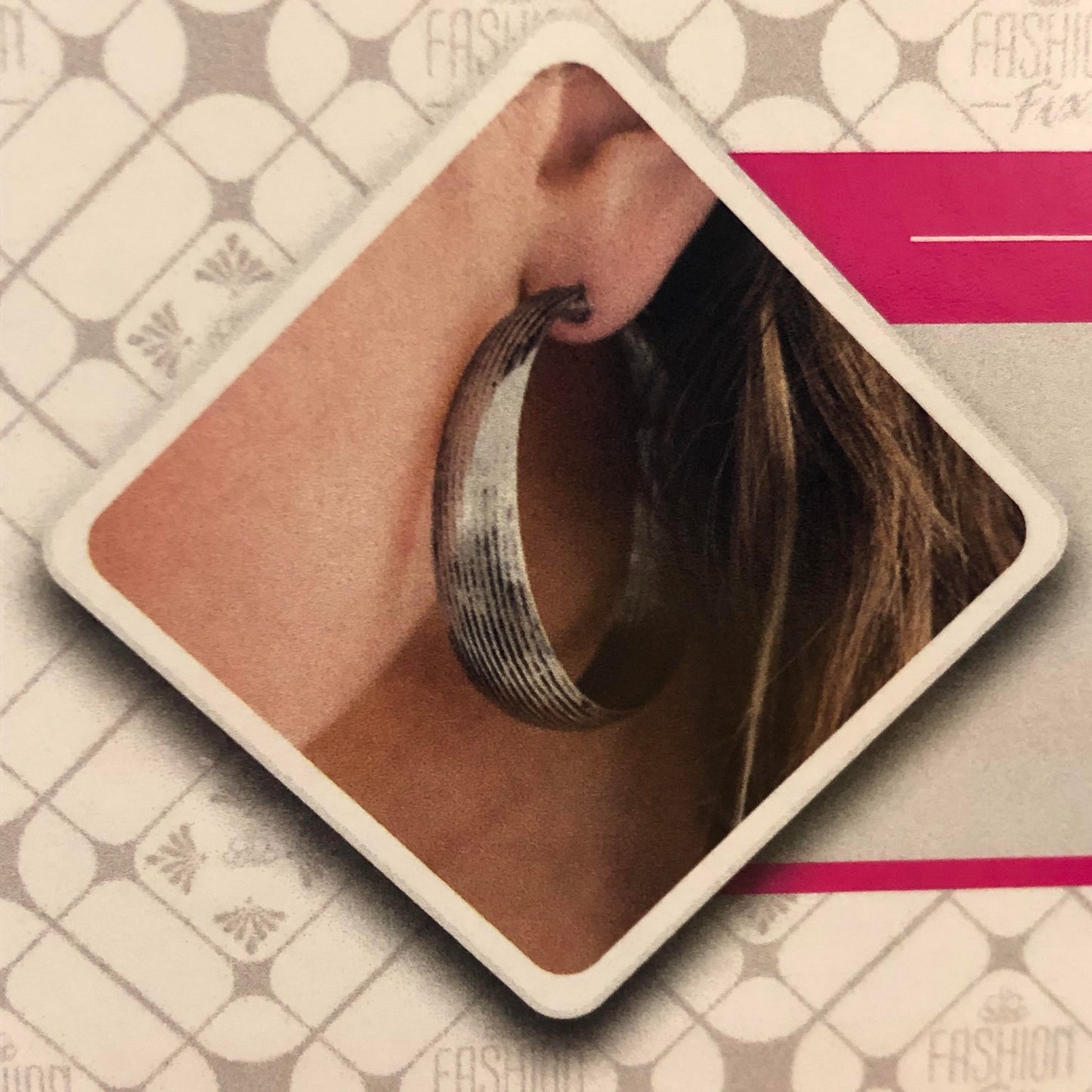 Paparazzi ♥ Desert Wanderings - Silver ♥ Post Earring